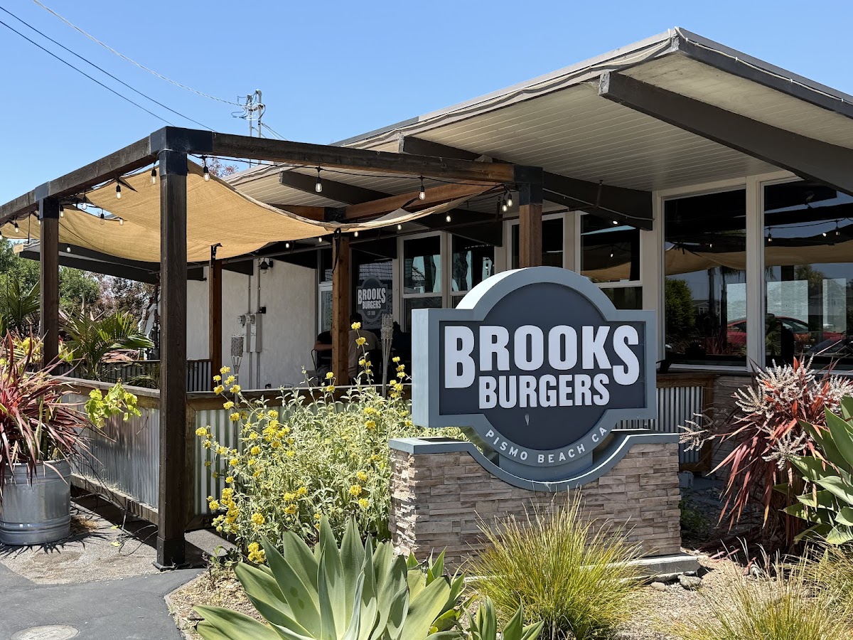 Brooks Burgers Pismo Beach